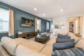Cozy Home Near Disney with Private Pool, Air Hockey Table & Resort Amenities - 321B